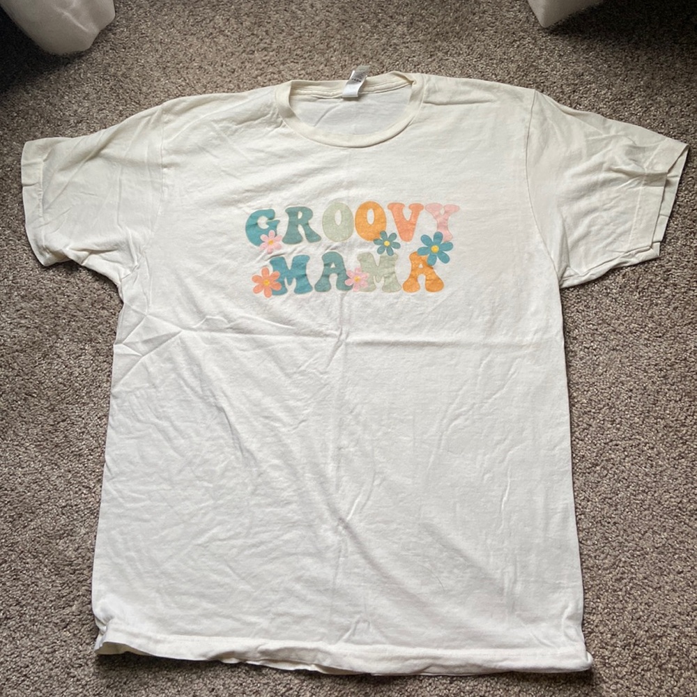 Groovy Mama t-shirt